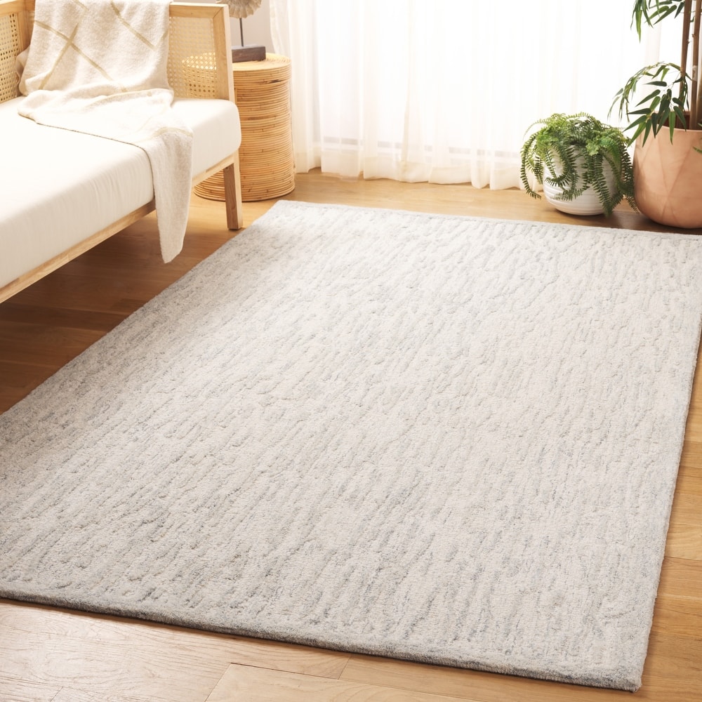 SAFAVIEH Handmade Ebony Trayanka Wool Rug