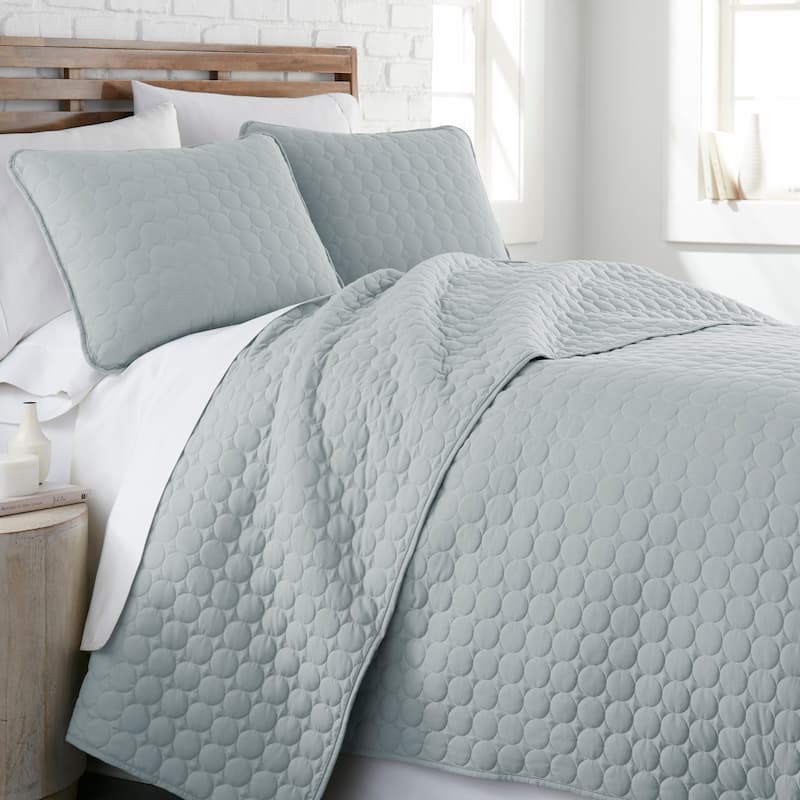 Vilano Ultra-Soft Lightweight 3-piece Quilt and Sham Set - Harbor Mist - Full - Queen