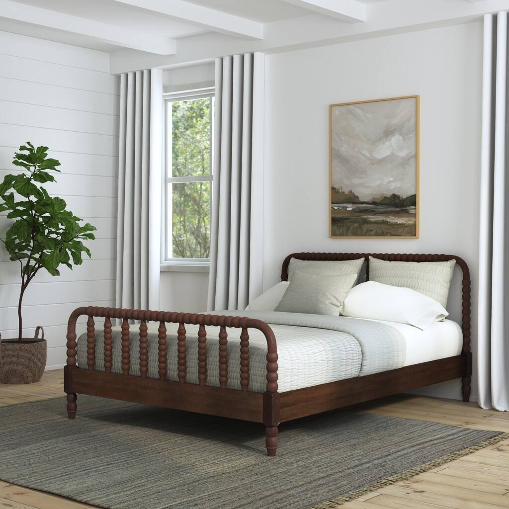 Spindle Queen Bed by Homestyles