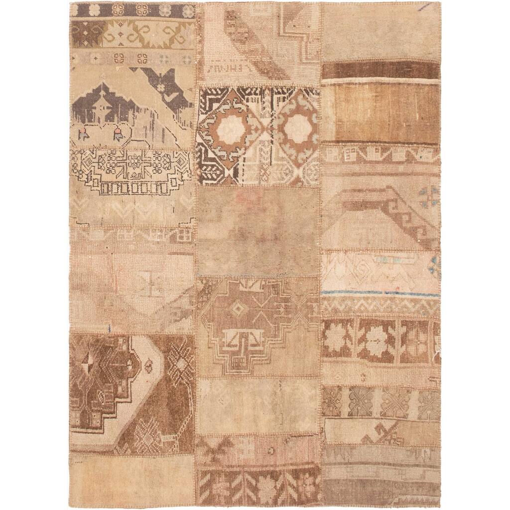 Hand-knotted Color Patchwork Tan Wool Rug - 5'1" x 6'10"