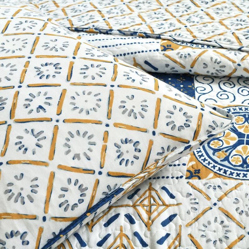 Lush Decor Monique 3 Piece Reversible Quilt Set