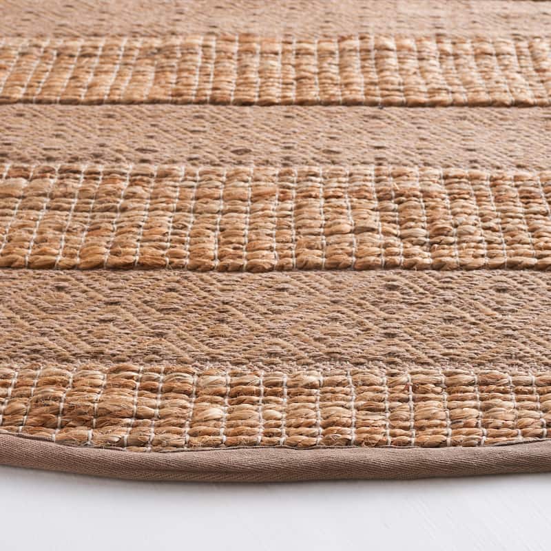 SAFAVIEH Handmade Natural Fiber Jalynn Geometric Seagrass Rug