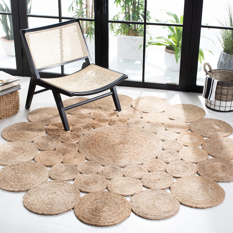 SAFAVIEH Handmade Natural Fiber Jazlene Farmhouse Rug - 5' Round - Natural