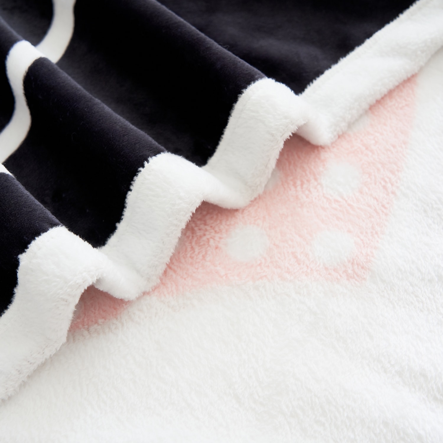 Betty Boop Super Soft Fleece Plush Throw Blanket for Couch - Picture 254 of 374