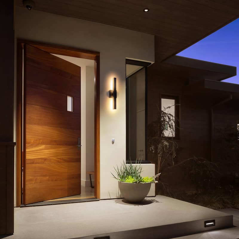 Rennnsan 20 in. Modern Simple Black Aluminum Linear Dimmable LED Outdoor Wall Sconce - 4.7 in. W x 20 in. H