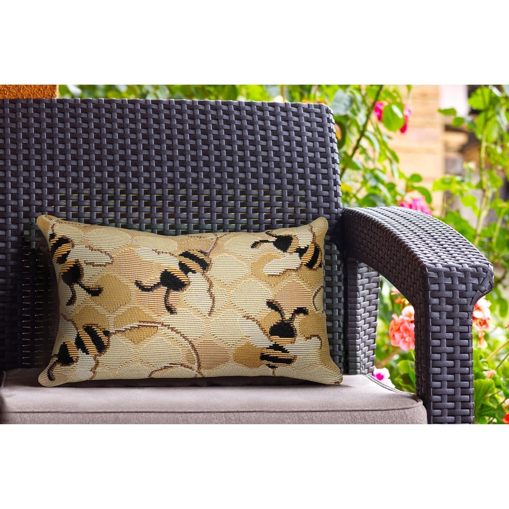 Liora Manne Marina Bee Free Indoor/Outdoor Pillow