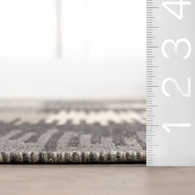 Memento Abstract Reversible Wool Area Rug