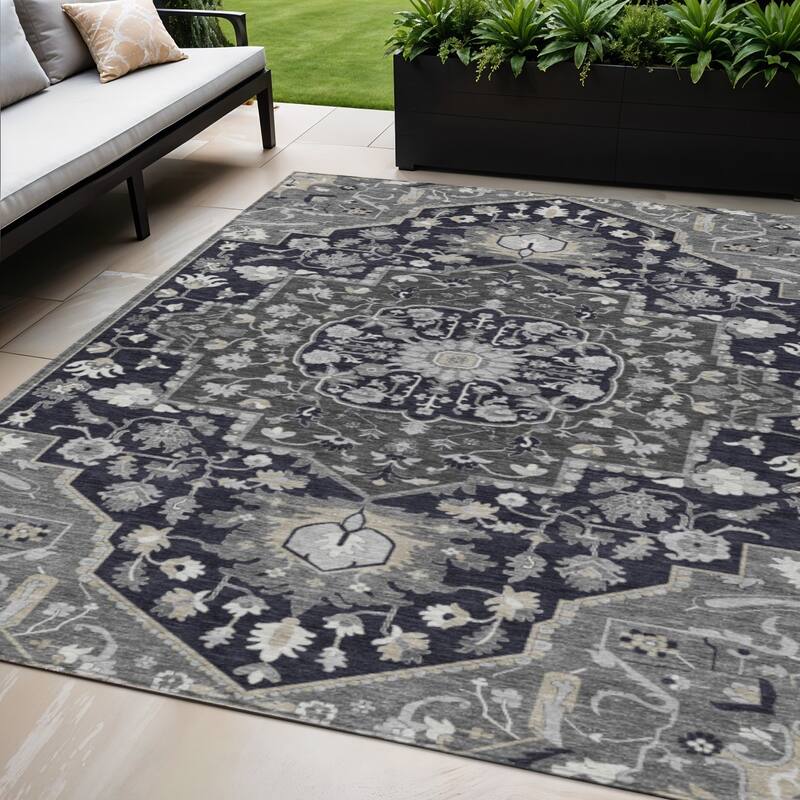 HomeRoots Oriental Traditional Rectangle Outdoor Rug - 5' X 8'