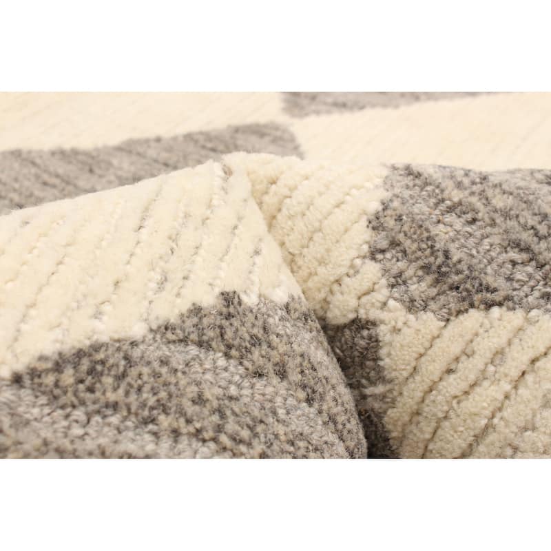 ECARPETGALLERY Hand Tufted Timeless Cream Wool Rug - 5'0 x 7'10