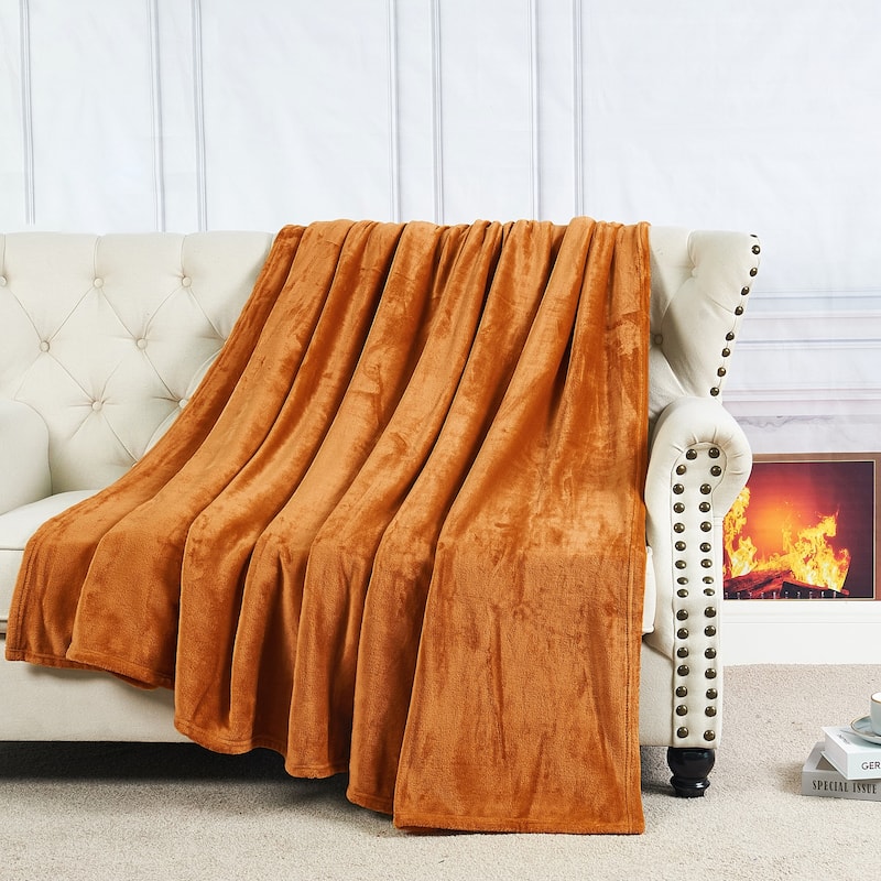 Christmas Solid Flannel Fleece Throw Blanket