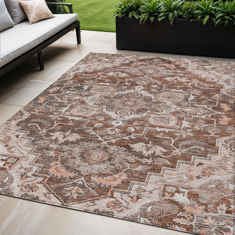 HomeRoots Oriental Traditional Rectangle Outdoor Rug - 5' X 8'
