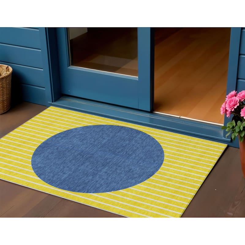 HomeRoots Striped Transitional Rectangle Outdoor Rug - 3' x 5'