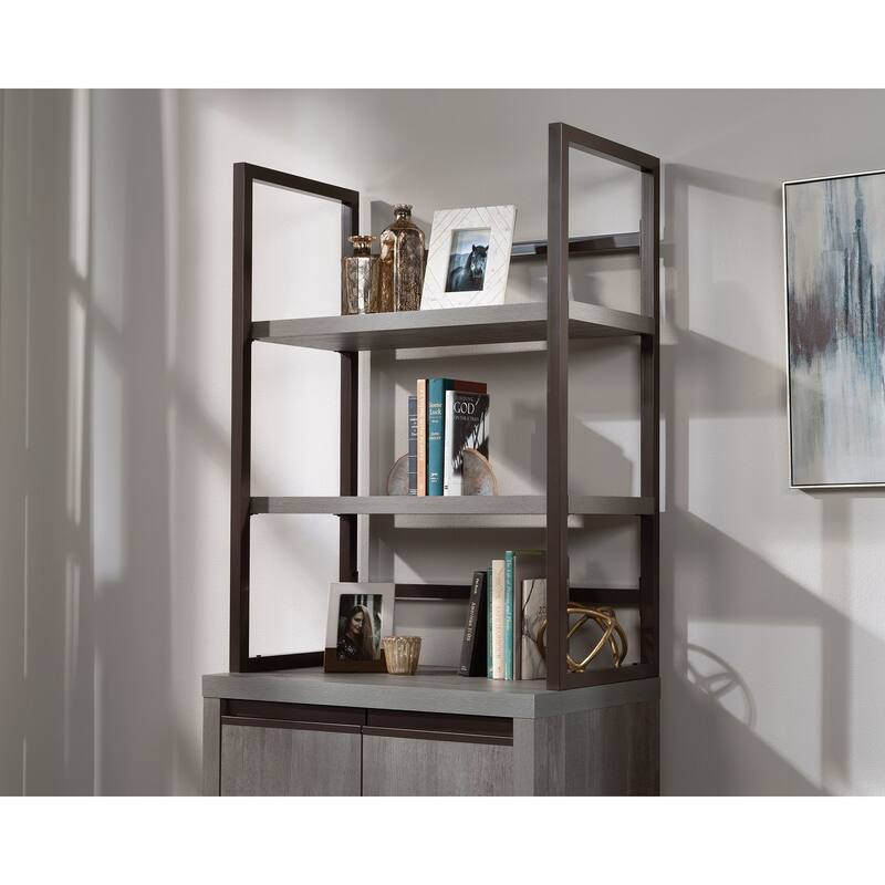 Manhattan Gate Utility Hutch Mo