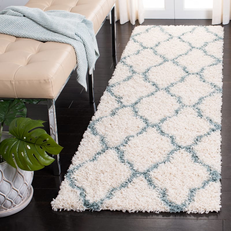 SAFAVIEH Dallas Shag Giusy Trellis 1.5-inch Thick Rug - 2'3" x 6' Runner - Ivory/Light Blue