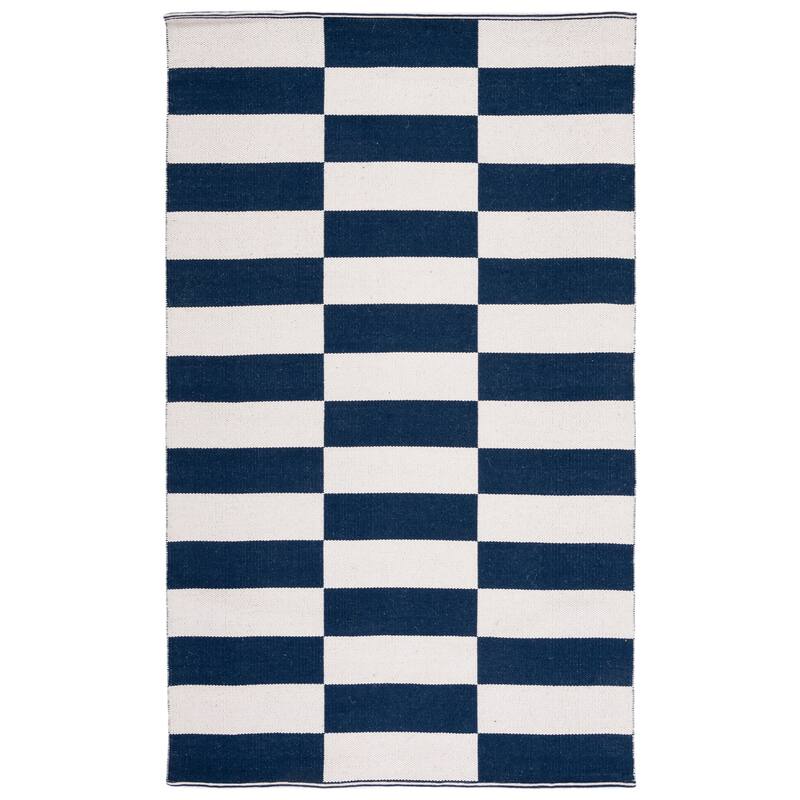 SAFAVIEH Handmade Montauk Heiddis Geometric Cotton Rug - 6' Square - Navy/Ivory