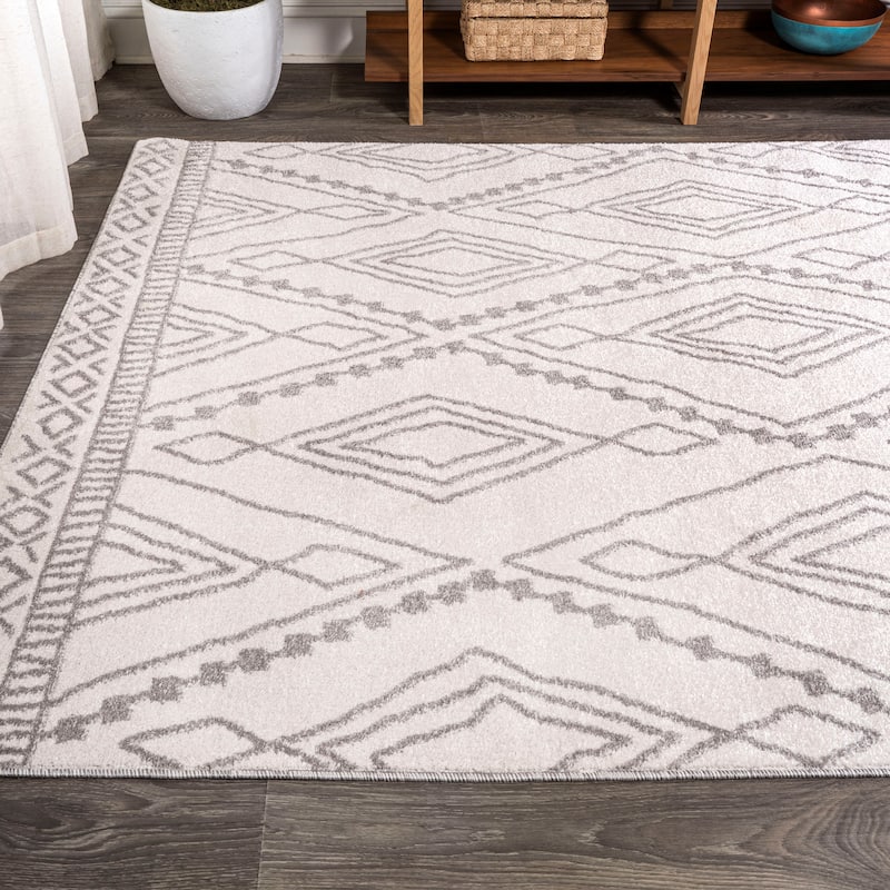 JONATHAN Y Pele Moroccan Style Diamond Area Rug
