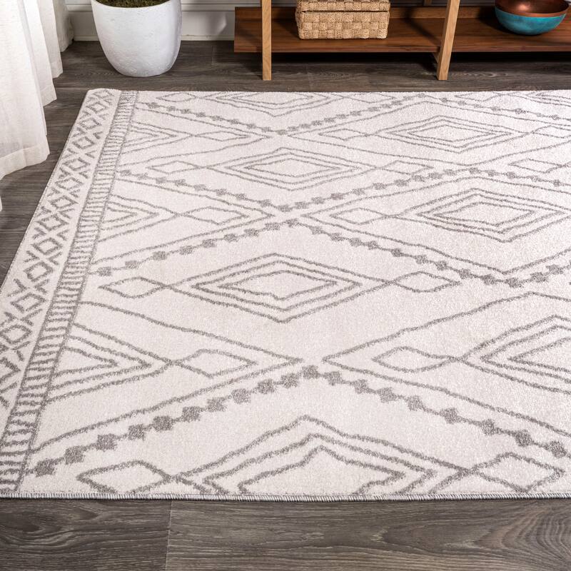 JONATHAN Y Pele Moroccan Style Diamond Area Rug