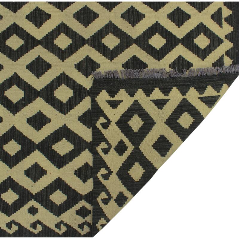 Hand-Woven Sangat Kilim Tordil Ivory/Black Rug - 5'9" x 8'1"