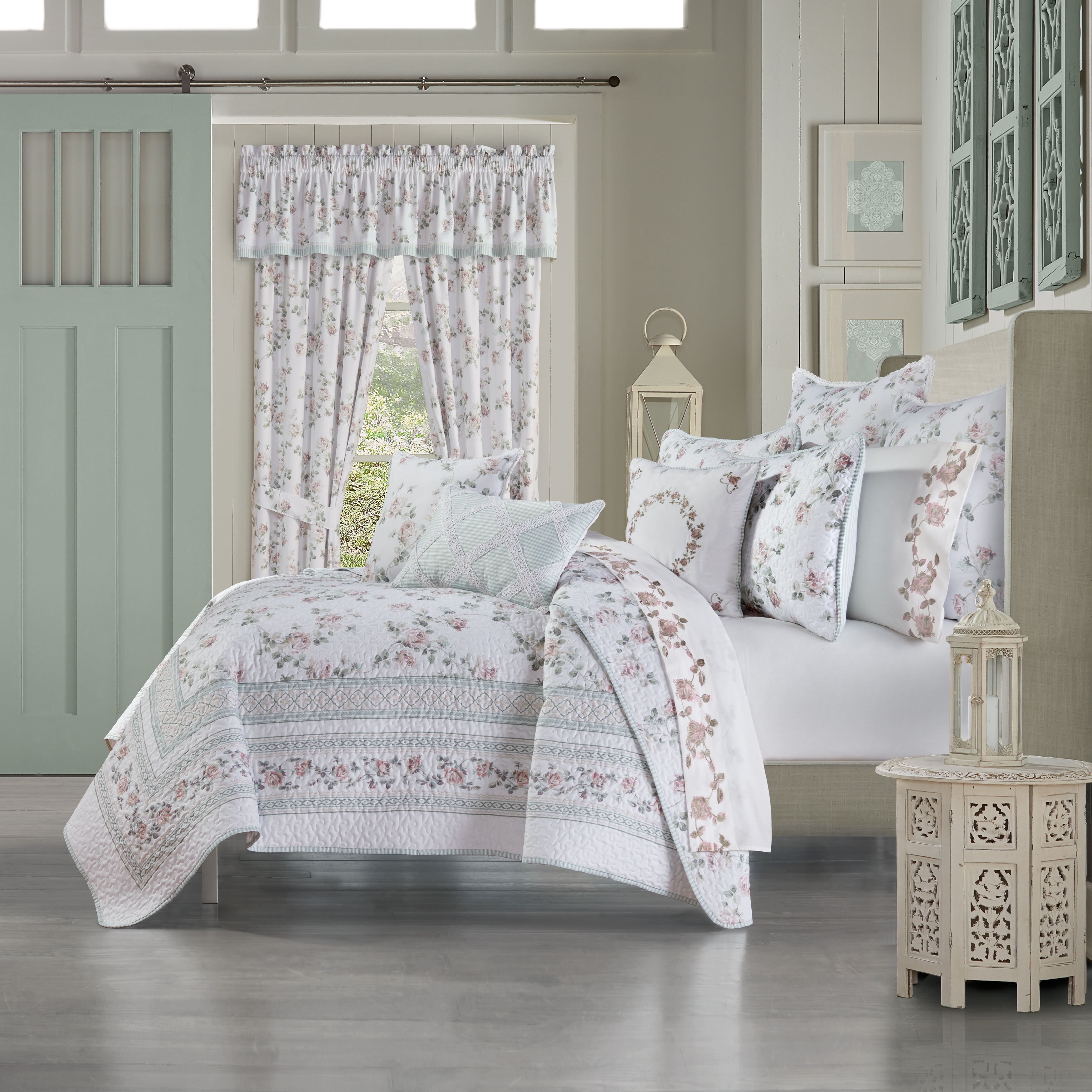 Royal Court Rialto Sage Quilt Set