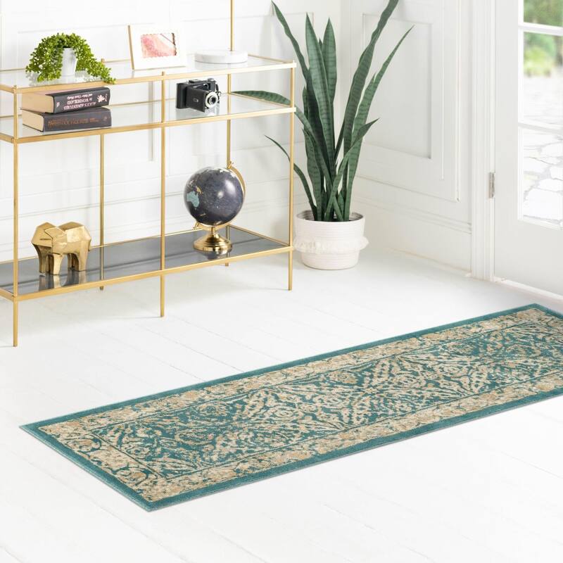 Traditional Hadeya Collection Area Rug