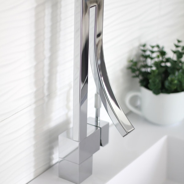 Single Handle Bathroom Faucet in Polished Chrome. Opens flyout.