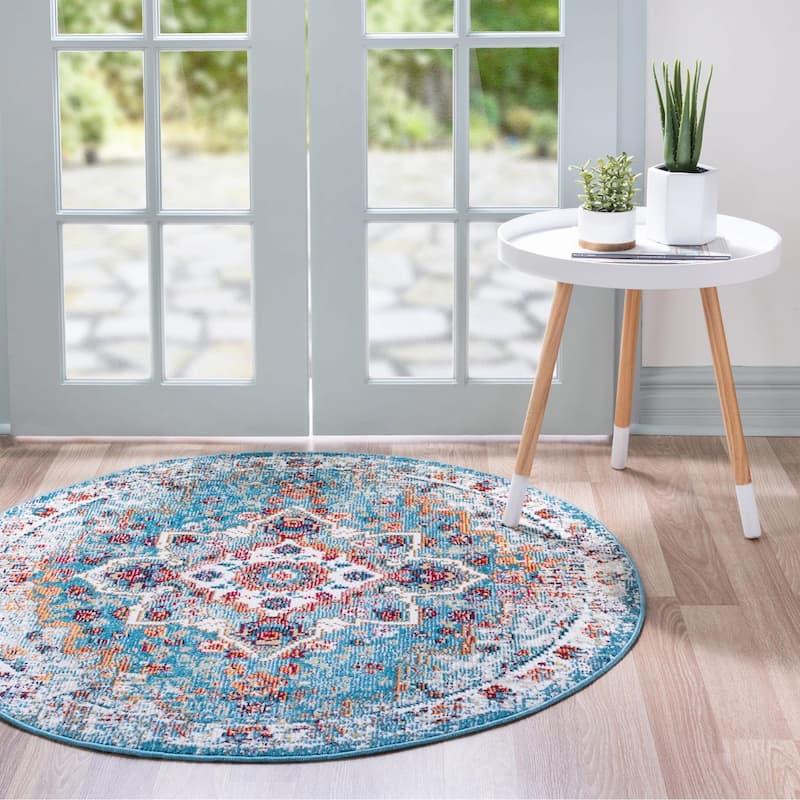 Traditional Kosmas Collection Area Rug