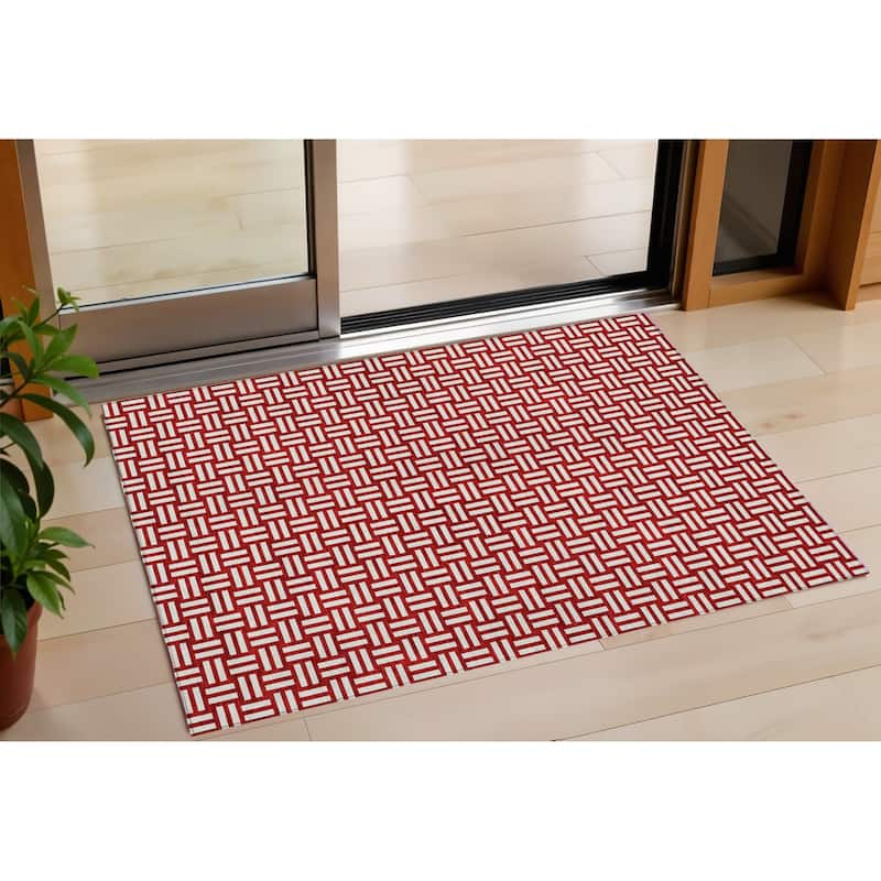 HomeRoots Geometric Transitional Rectangle Outdoor Rug - 3' x 5'