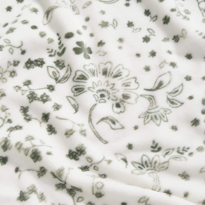 Lucky Brand Lucky Clovers Plush Throw Blankets