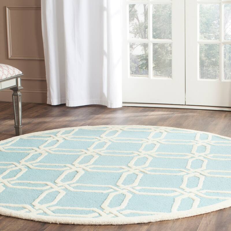 SAFAVIEH Handmade Cambridge Nhung Modern Moroccan Wool Rug - 6' Round - Light Blue/Ivory
