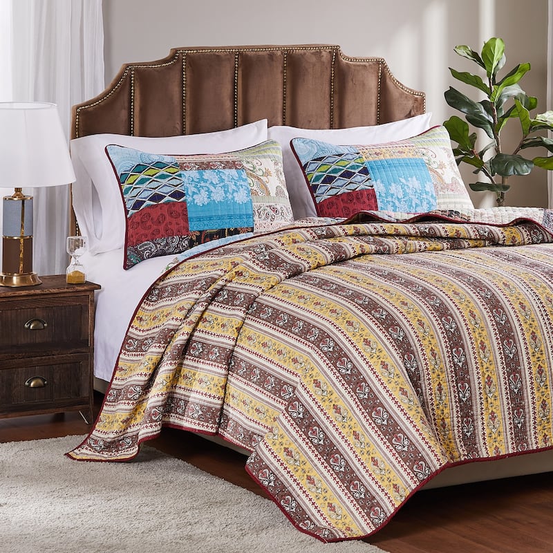 Greenland Home Fashions Bohemian Dream 100% Cotton Authentic Patchwork Reversible Quilt Set