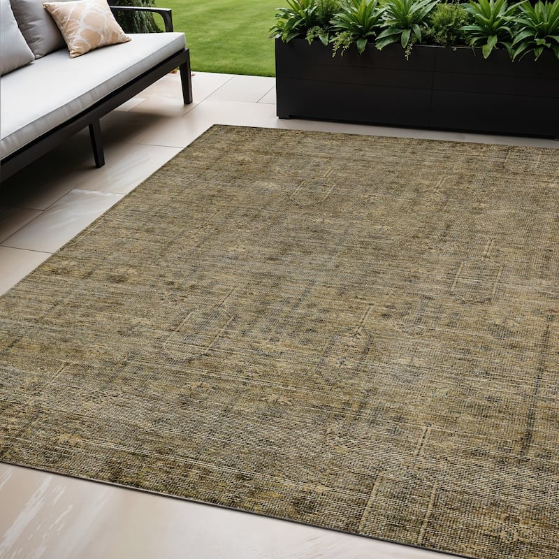 HomeRoots Southwestern Transitional Rectangle Outdoor Rug - 5' X 8'
