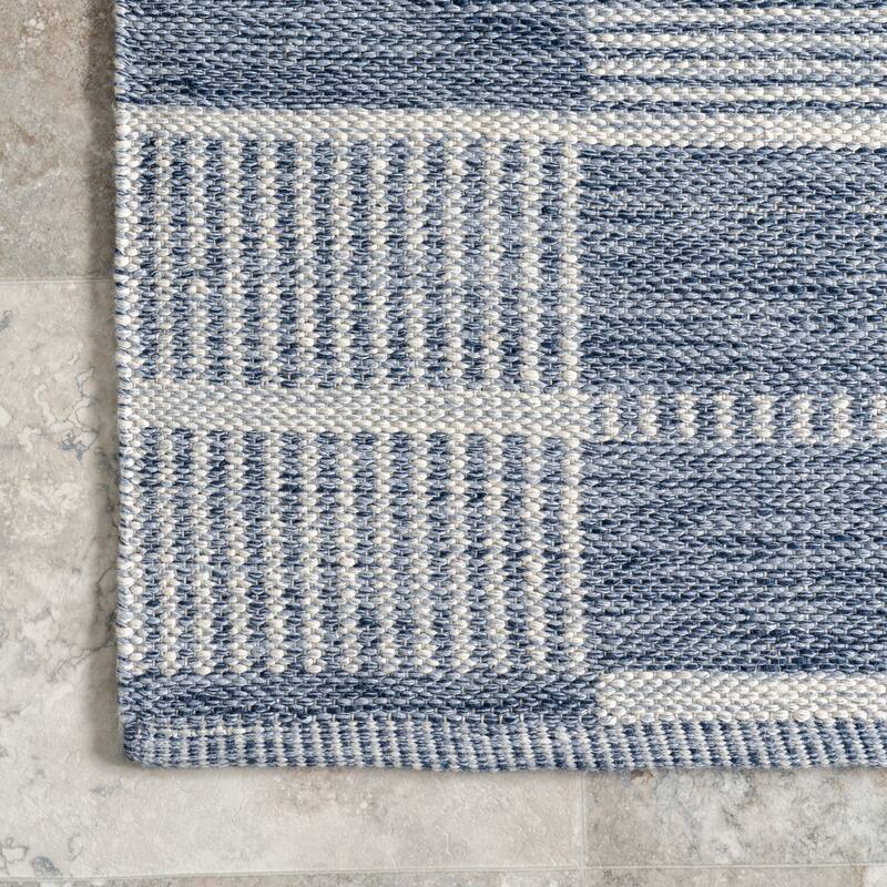 Nuloom Rayla Striped Blocks Indoor/Outdoor Area Rug