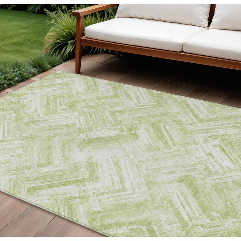 HomeRoots Geometric Transitional Rectangle Outdoor Rug - 8' X 10'