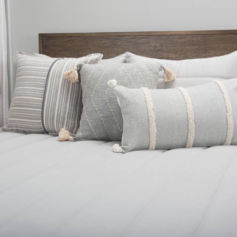 Rizzy Home Blackberry Grove Gray Channel Stitched Quilt Set