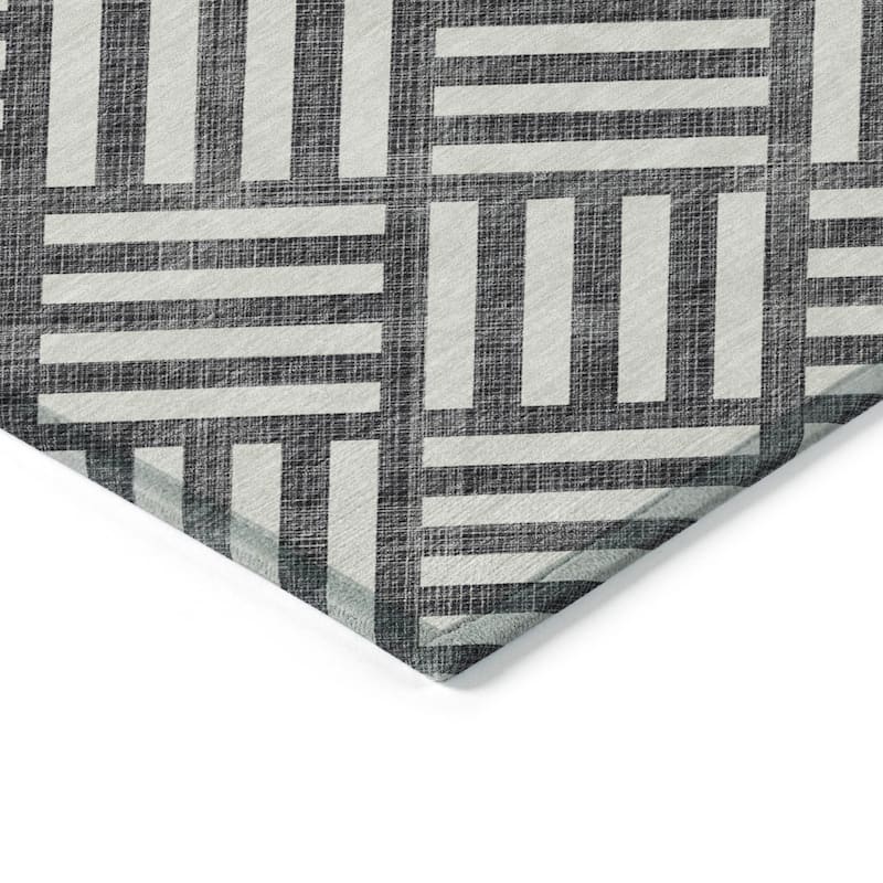 Machine Washable Indoor/ Outdoor Chantille Modern Geo Rug