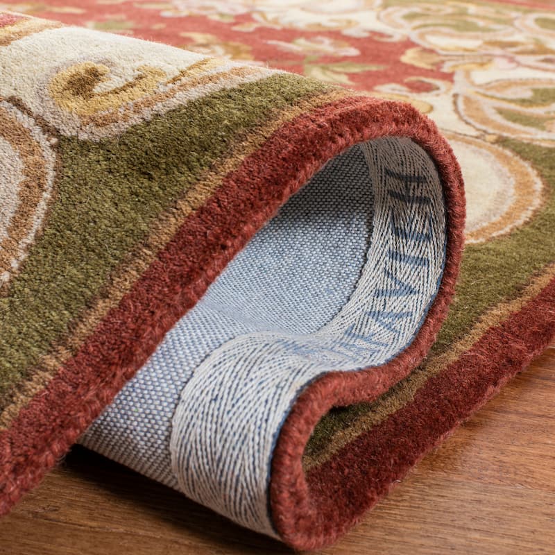 SAFAVIEH Handmade Classic Selvaggia Traditional Oriental Wool Rug