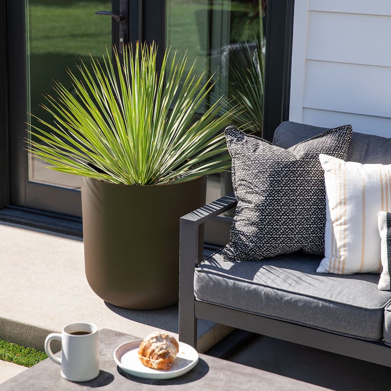 Pure Series Kona Modern Round Planter