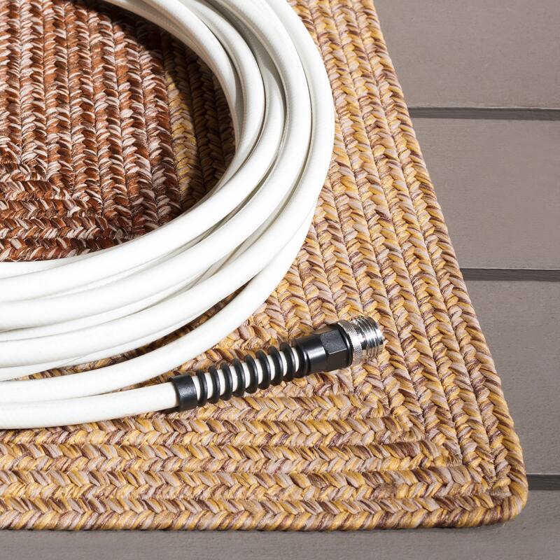 SAFAVIEH Handmade Braided Ecenur Indoor/Outdoor Machine Washable Rug