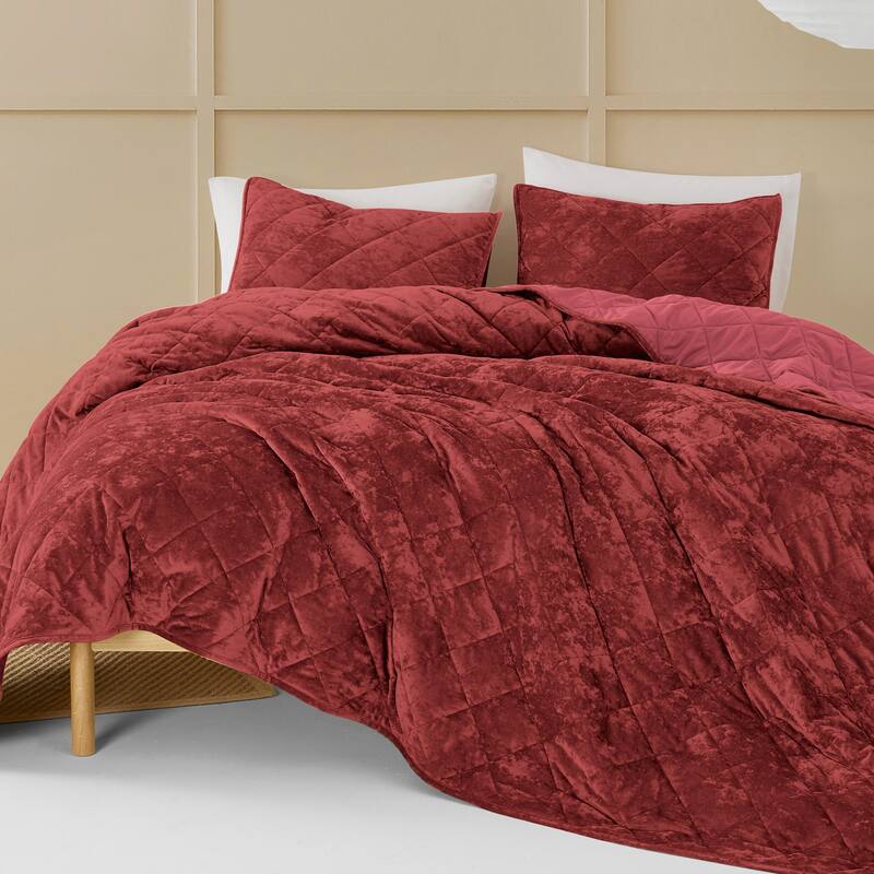 Beaute Living Diamond Velvet 3 Piece Quilt Set