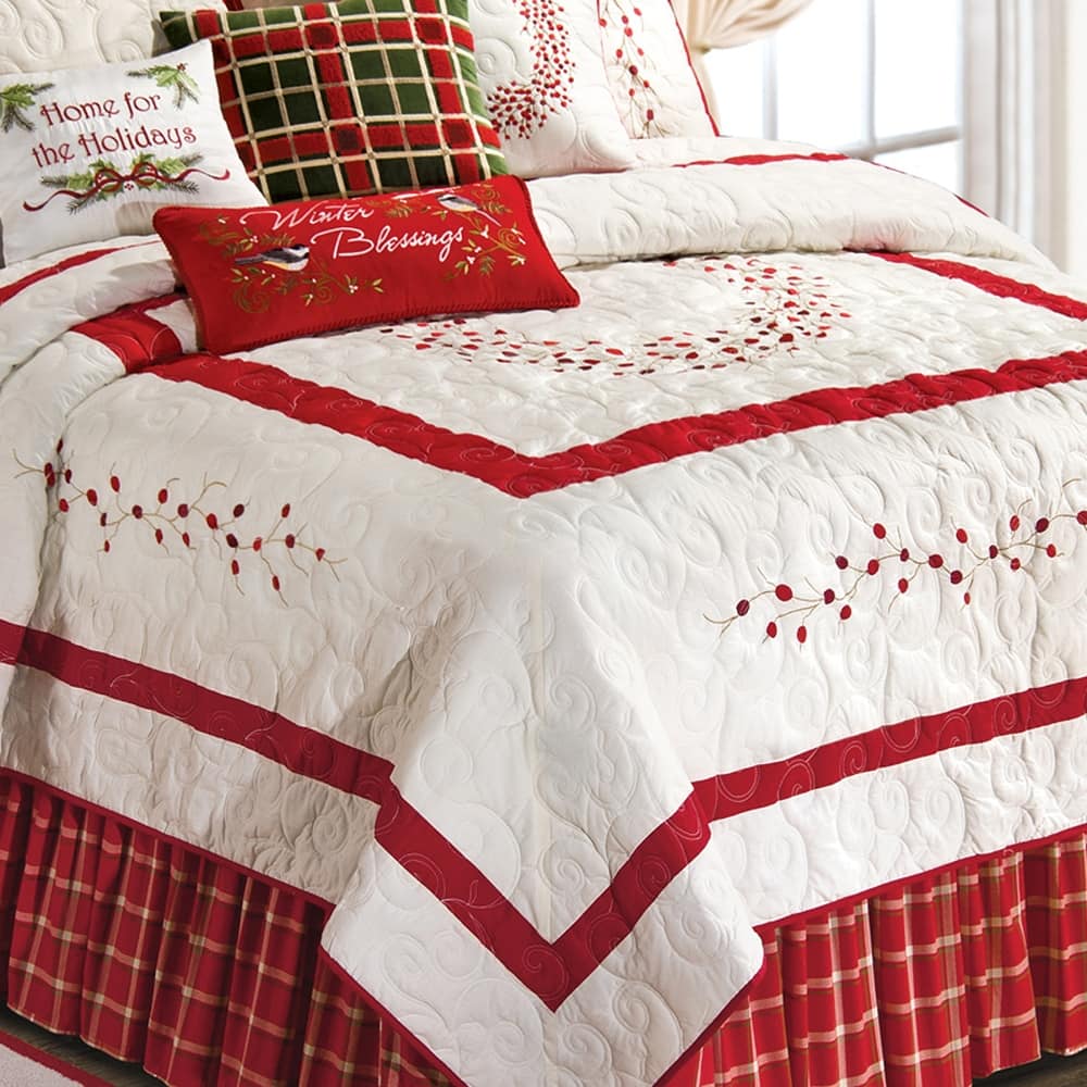 Christmas Berry Wreath Cotton Quilt and Sham Separates