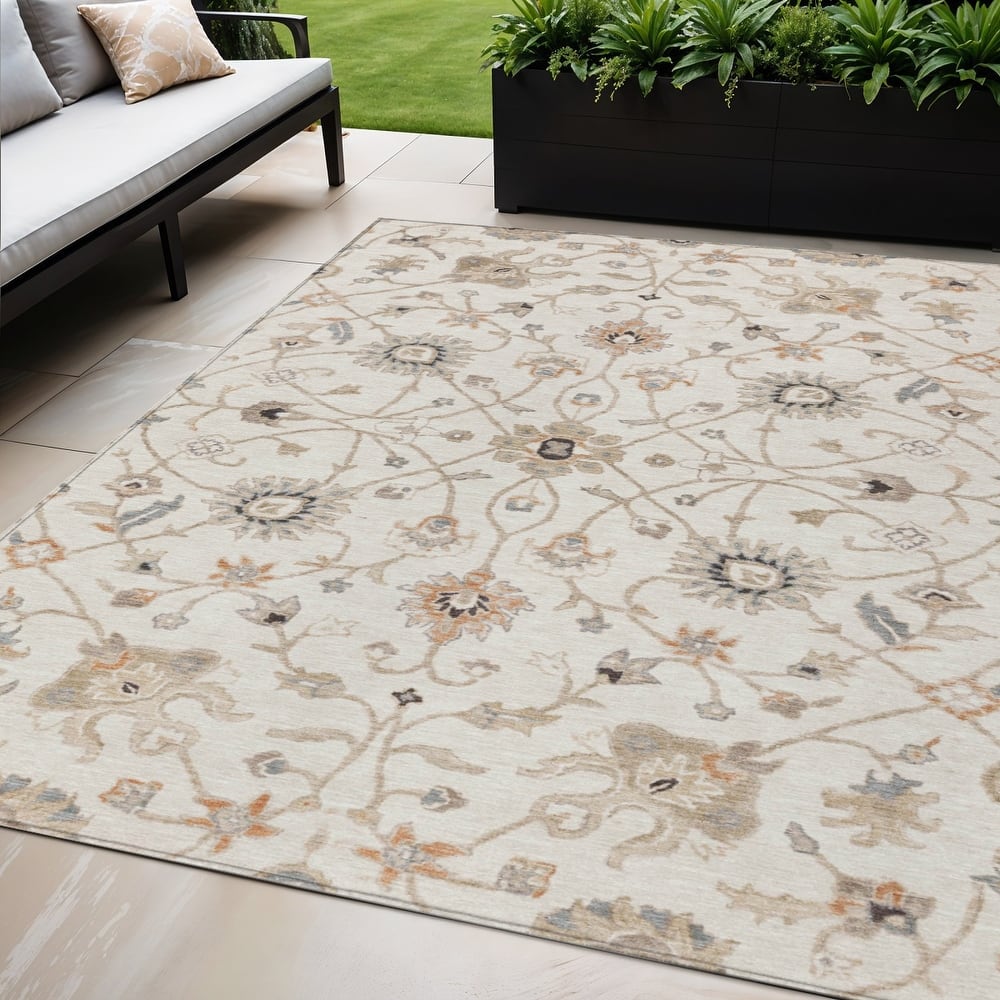 HomeRoots Floral Traditional Rectangle Outdoor Rug