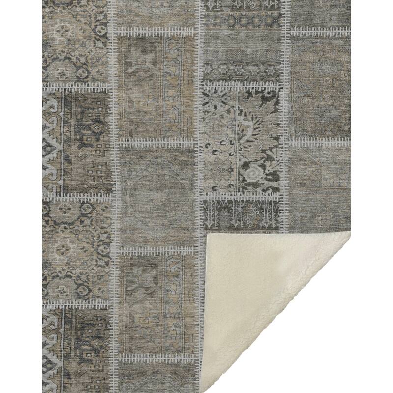Premium Machine Washable Traditional Patchwork Sherpa Throw Blanket