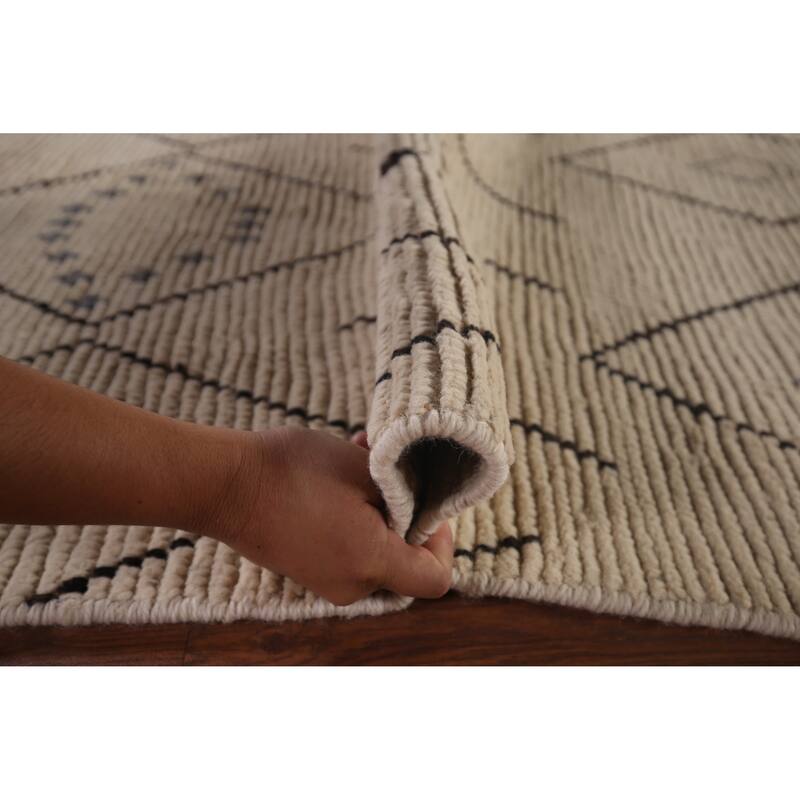 Geometric Beige / Ivory Moroccan Oriental Rug Handmade Wool Carpet - 6'0"x 9'8"