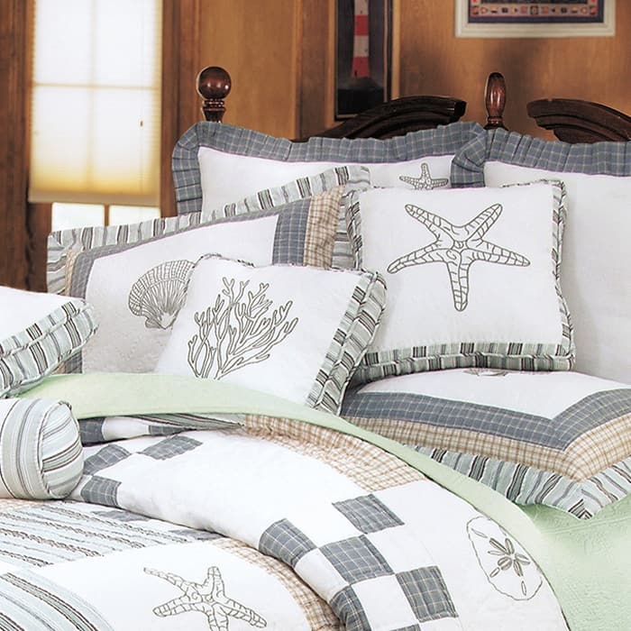 Hightide Shells Twin Quilt Cotton Lightweight Machine Washable Reversible Bedspread Coverlet - White - Twin - 1 Piece