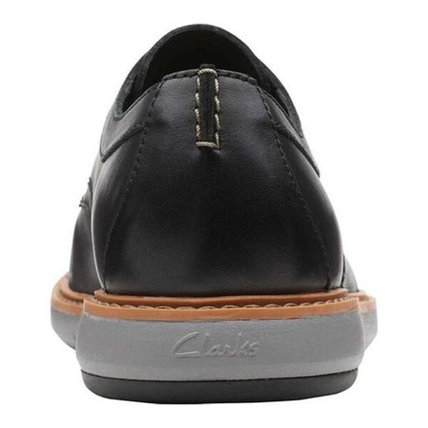 clarks men's draper cap oxford