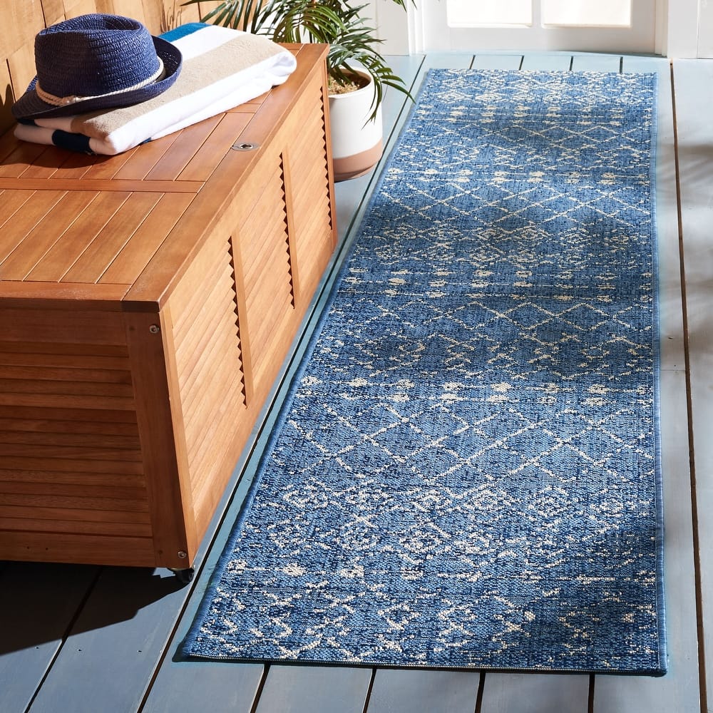 SAFAVIEH Courtyard Evaleen Indoor/ Outdoor Waterproof Patio Backyard Rug