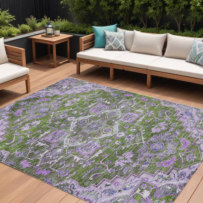 HomeRoots Oriental Traditional Rectangle Outdoor Rug - 9' X 12'