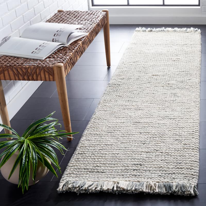 SAFAVIEH Natura Bernetta Wool Fringe Rug
