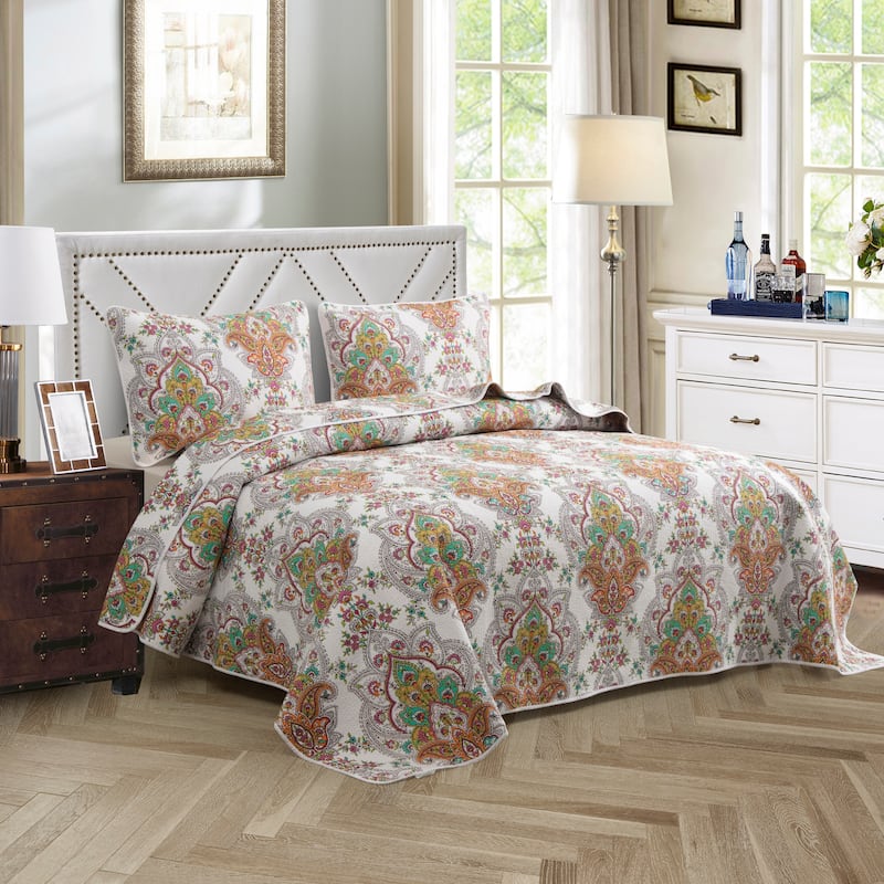 S&S Damask Medallion 3 Piece 100% Cotton Quilt Set
