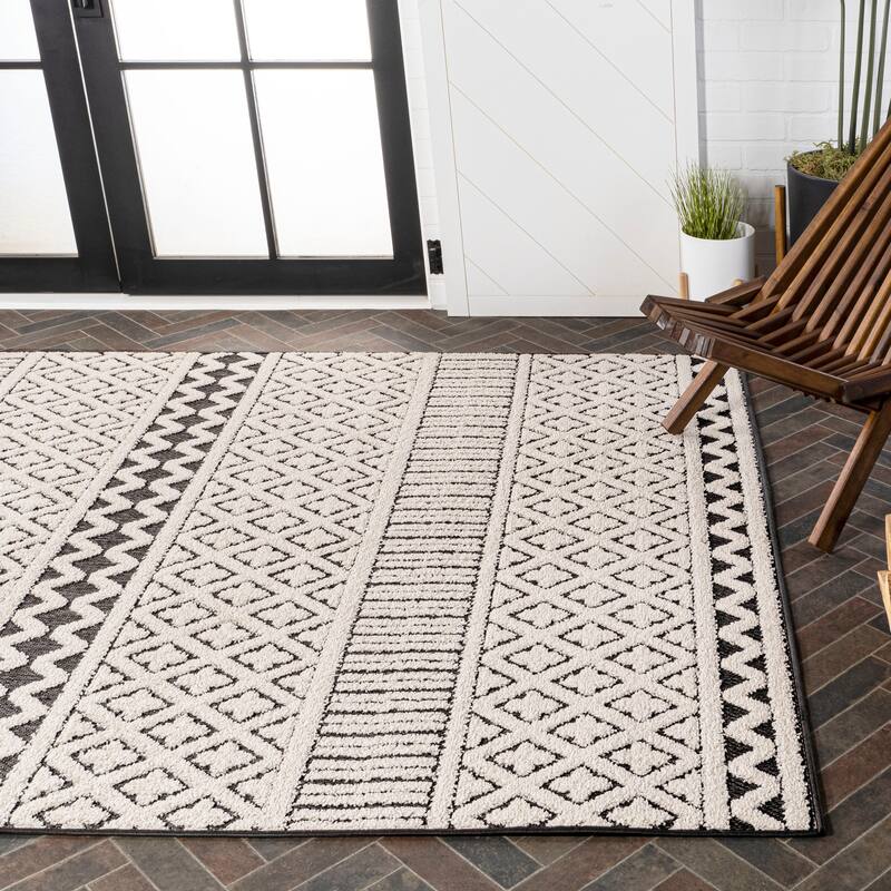 JONATHAN Y Duenas High-Low Two-Tone Monstera Leaf Area Rug